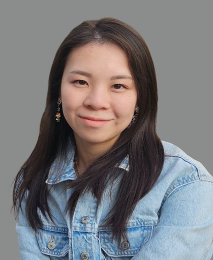 Pinky Headshot